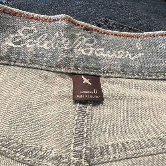 NWT! Eddie Bauer light wash boyfriend jeans - Picture 4 of 9